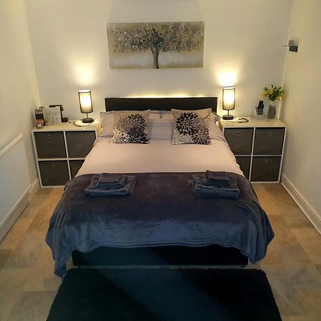 Idyllic 2 Bedroom Self-Contained Upsidedown Annexe Лландріндод-Веллс Екстер'єр фото